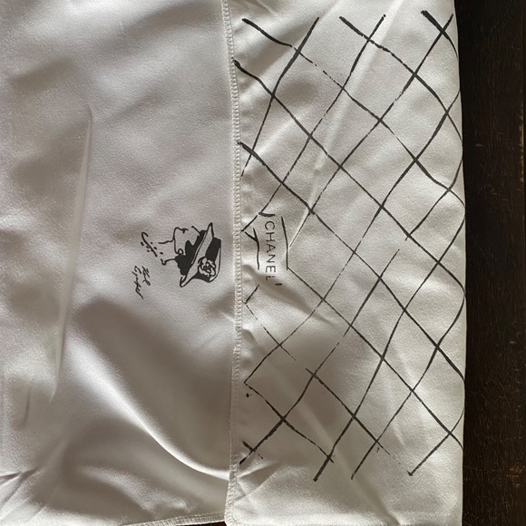 Chanel Matelasse Chain Bag - Picture 11 of 11